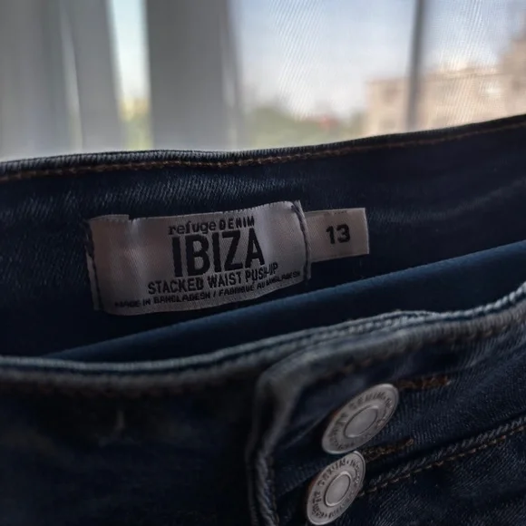 Ibiza Dark Wash Push Up Denim Short Jeans – Vintage Blue – US 13 - Picture 6 of 11